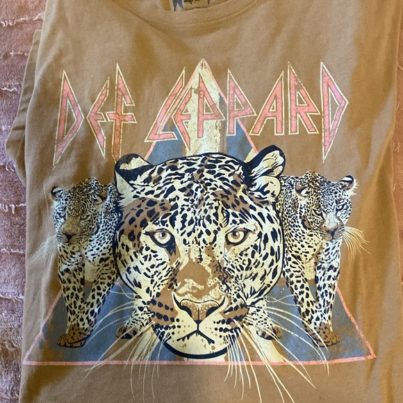 Def Leppard extra long short sleeve tee - Picture 2 of 5